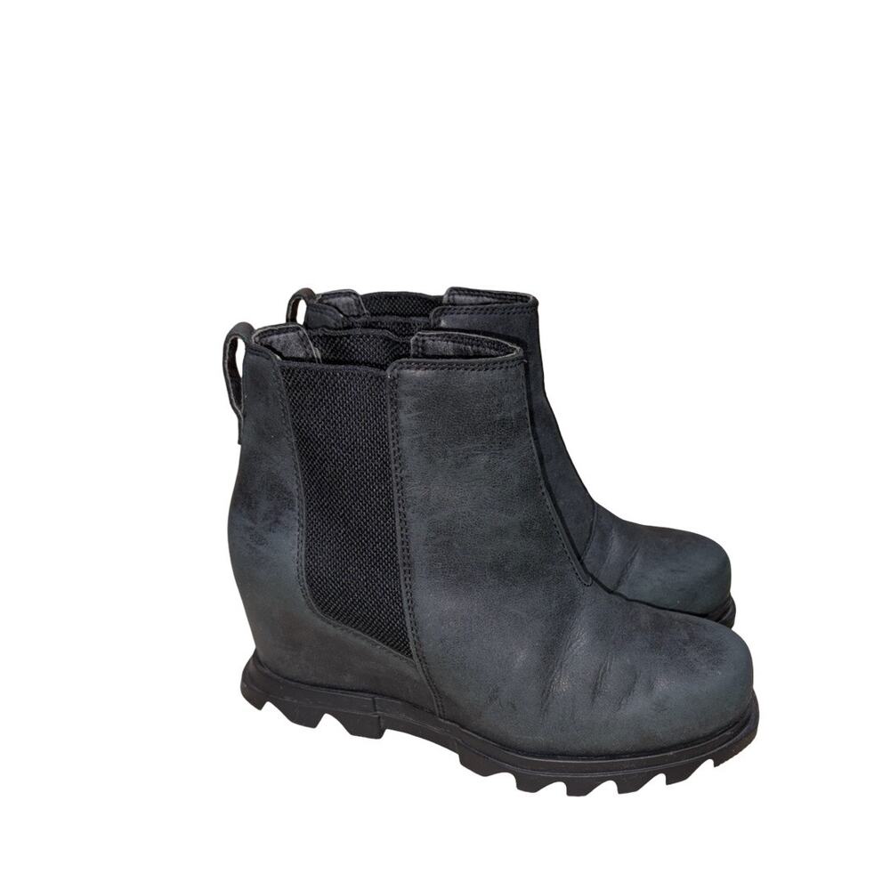 SOREL Joan of Arctic Wedge II Gray Black Leather Chelsea Boots   Size: US 7.5